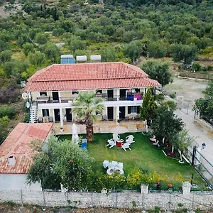 House , Himarë Albánie